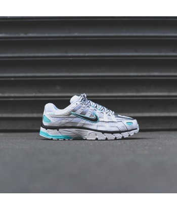 Nike WMNS P-6000 - White / Black / Metallic Silver / Light Aqua rembourrage situé sous