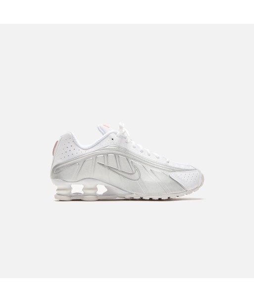 Nike WMNS Shox R4 - White / Metallic Silver / Max Orange / White d'Europe débarque