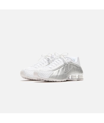 Nike WMNS Shox R4 - White / Metallic Silver / Max Orange / White d'Europe débarque