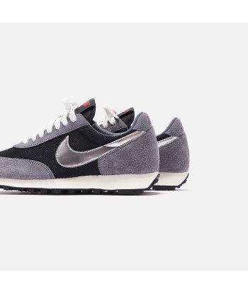 Nike Daybreak SP - Black / Metallic Silver / Dark Grey d'Europe débarque