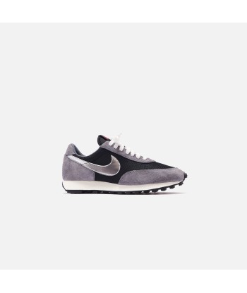 Nike Daybreak SP - Black / Metallic Silver / Dark Grey d'Europe débarque