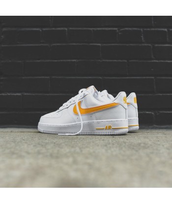 Nike Air Force 1 '07 3 - White / University Gold sur le site 