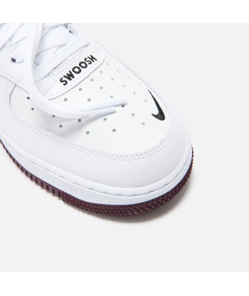 Nike Air Force 1 '07 LV8 Low - White / Night Maroon / Obsidian en stock