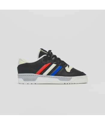 adidas Rivalry Low PFW - Core Black / Cloud White / Cream White en linge