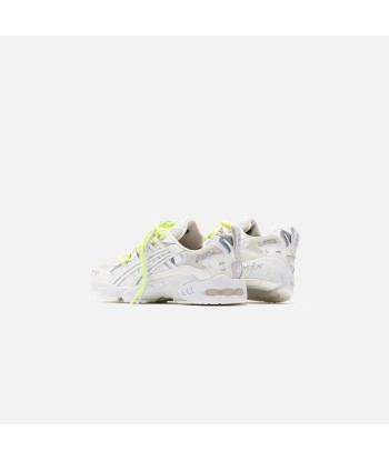 Asics x Chemist Creations Gel-Kayano 5 OG - Cream / Feather Grey de la marque