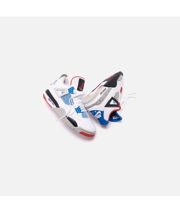 Nike Air Jordan 4 Retro SE - White / Military Blue / Fire Red / Tech Grey s'inspire de l'anatomie humaine