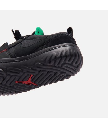 Nike Air Jordan 1 Low React Fearless - Black / Varsity Red / Lucky Green 2 - 3 jours ouvrés.