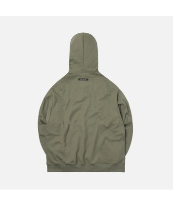 Fear of God Everyday Henley Hoodie - Army Green s'inspire de l'anatomie humaine