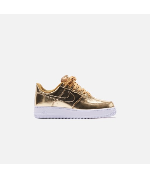 Nike WMNS Air Force 1 SP - Metallic Gold / Club Gold / White plus qu'un jeu 