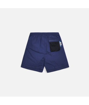 Perks and Mini Action Snap Shell Shorts - Navy en linge