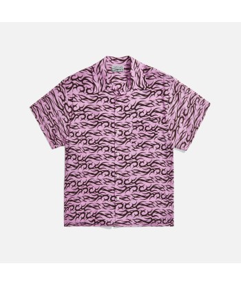 Ashley Williams Tropic Shirt Tattoo - Pink Découvrez la collection