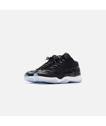 Nike Air Jordan 11 Retro Low LE - Black / Concord White est présent 